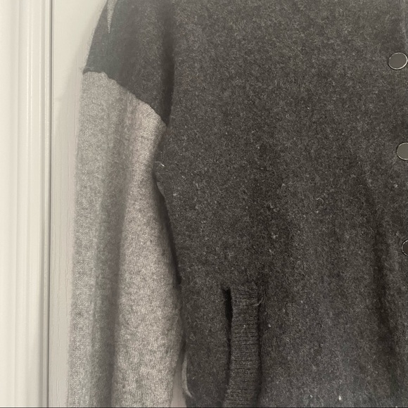 72 Miles boutique varsity-style 100% natural wool with cashmere cardigan - Picture 5 of 7